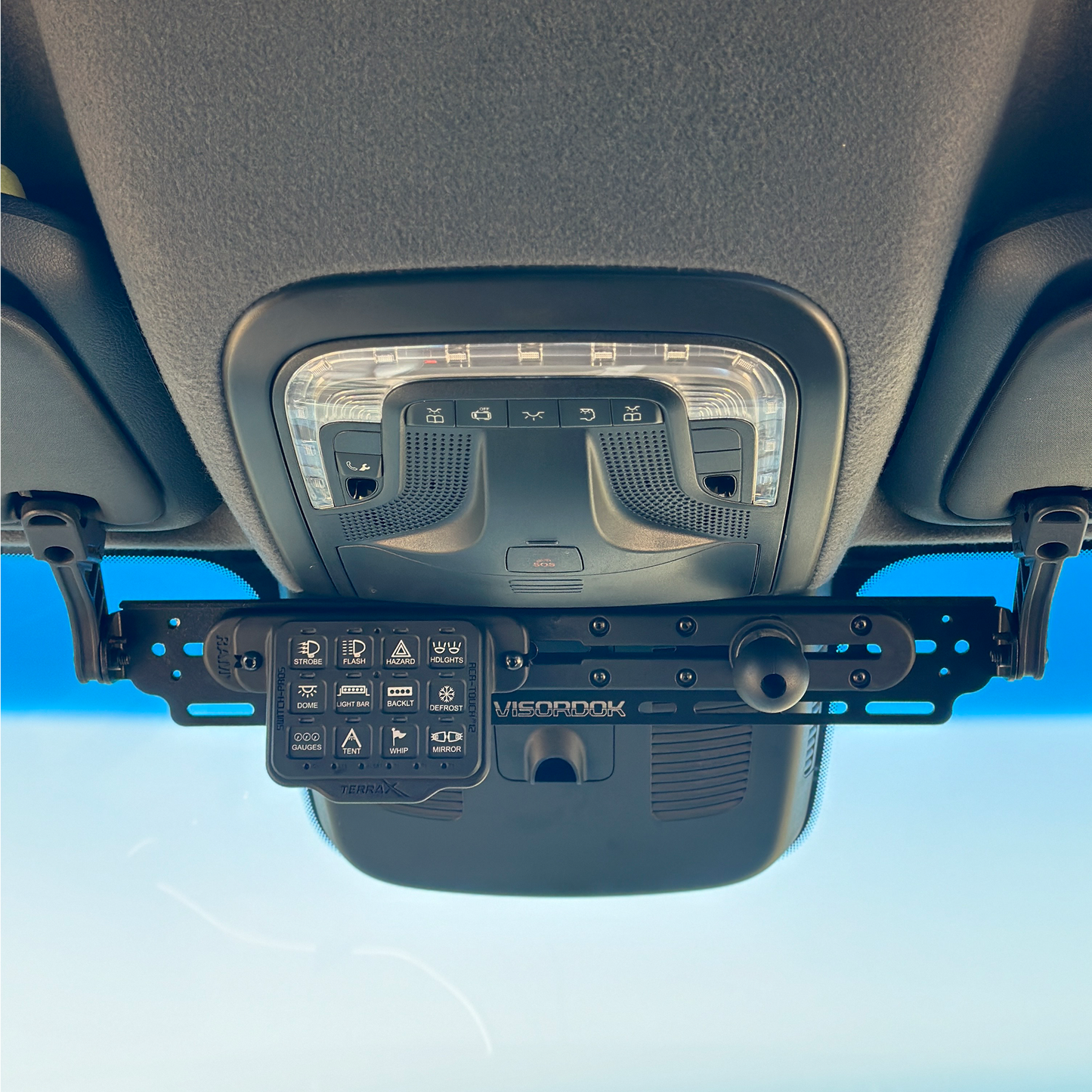 Sprinter Van Visor Track Mount for Navigation Devices and Accessories – TERRA X Visordok (NCV3 & VS30)